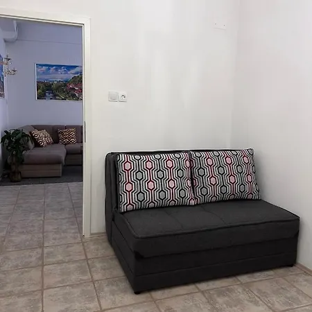 Center * Lubiana
