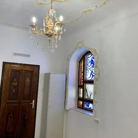 شقة Center